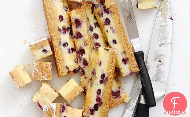 Barras de Pastel de Mantequilla Pegajosa Momofuku Ooey con Arándanos