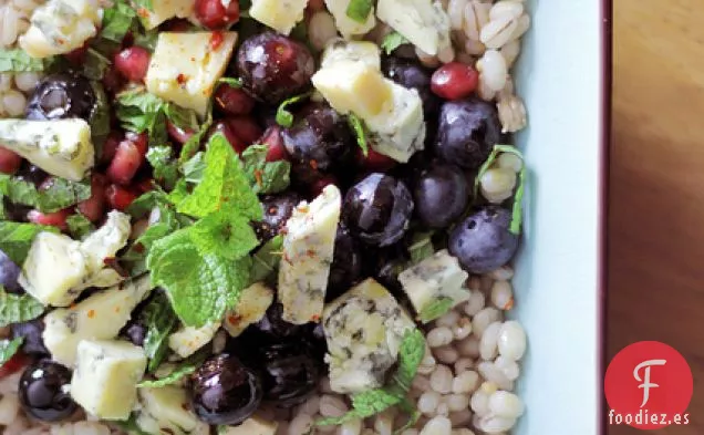 Queso Azul, Arándanos Y Cebada De Granada
