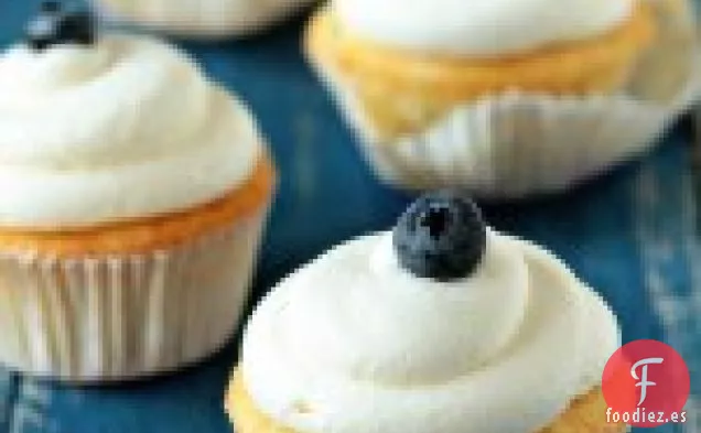 Cupcakes De Arándanos Con Glaseado De Queso Crema