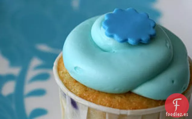 Cupcakes De Almendras Con Ricota De Arándanos y Frambuesas Con Queso Crema