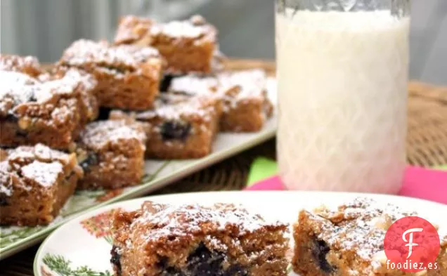 Blondies de Chocolate Blanco con Arándanos