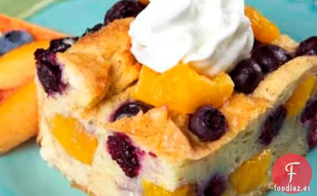 Budín de Pan de Melocotón y arándanos