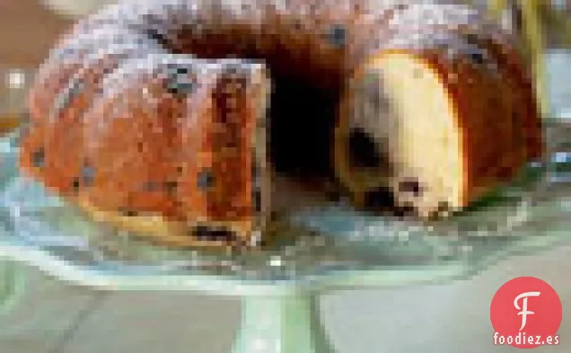 Tarta Bundt de Suero de Mantequilla y Arándanos