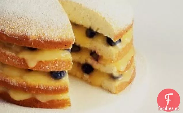 Pastel De Limón Con Cuajada Y Arándanos