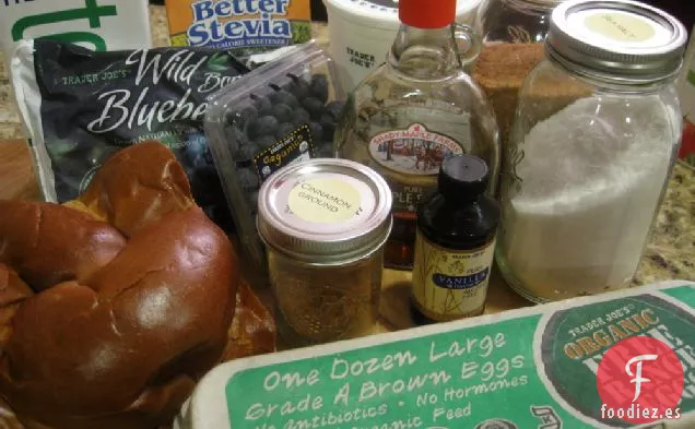 Tostada Francesa Horneada Con Arándanos Y Vainilla Durante La Noche