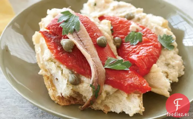 Pimientos Rojos Asados con Salsa Tonnato