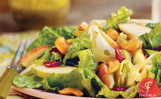 Ensalada De Manzana Y Pera Con Aderezo De Semillas De Amapola Y Limón