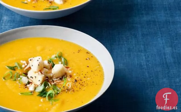 Sopa de Calabaza Asada y Condimentos de Curry