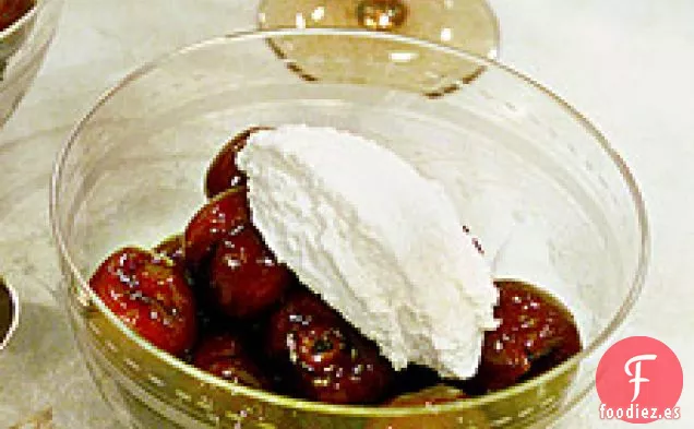 Cerezas Escalfadas Con Ricotta
