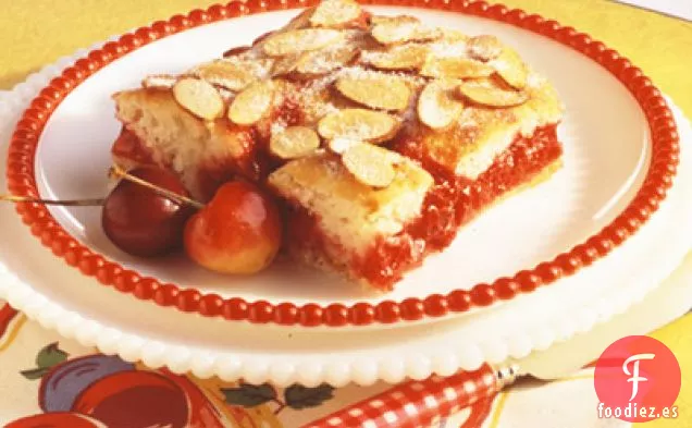 Tarta de Cerezas con Crema Agria
