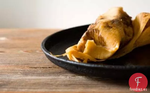 Tamales De Chocolate Con Nueces Y Cerezas Secas