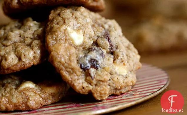 Galletas de Chocolate Blanco con Cereza y Avena