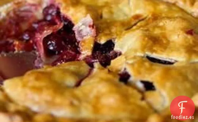 Pastel de Cerezas Recién Horneado