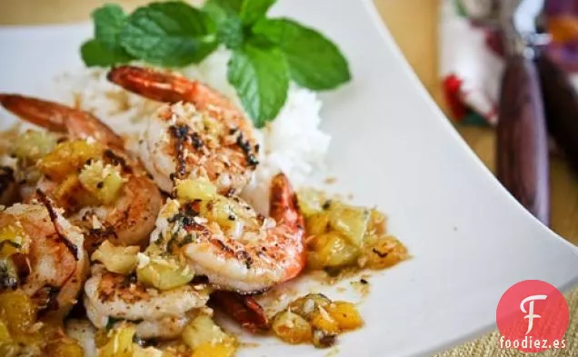 Camarones Salteados Con Salsa De Frutas Tropicales Calientes