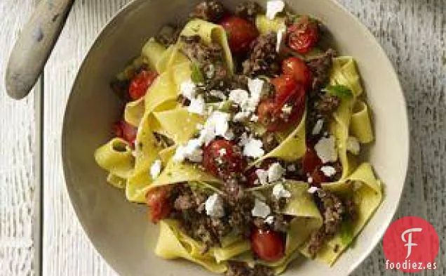 Pasta Con Ragú de cordero y tomate cereza