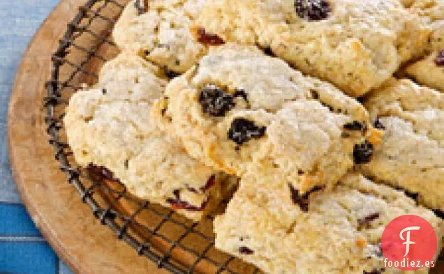 Bollos De Galletas De avena Y cereza Seca