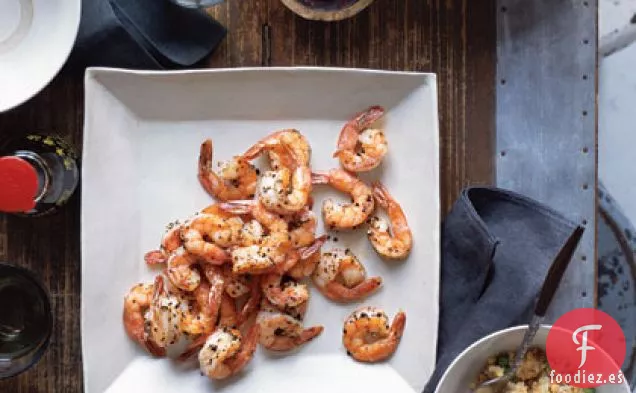 Sal y Pimienta Camarones con Arroz Frito Tailandés