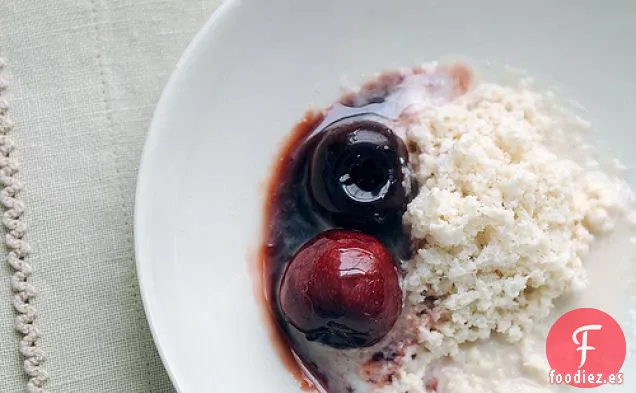 Hielo De Almendras Con Cerezas Glaseadas