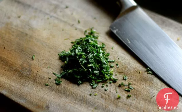 Ensalada De Arroz Salvaje Con Rebozuelos, Guindas Y Anacardos, Así