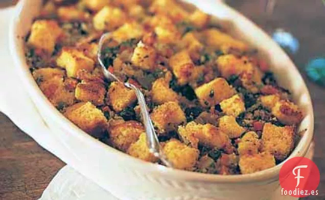 Relleno de Pan de Maíz, Cereza y Tocino