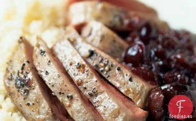 Pato con Oporto y Salsa de Arándanos y Cerezas