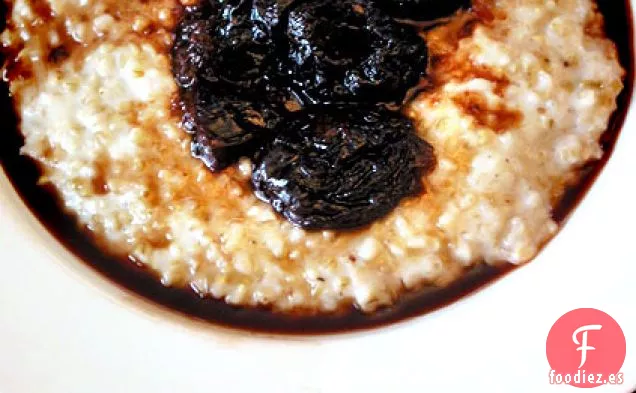 Ciruelas Pasas Guisadas En Vino De Oporto