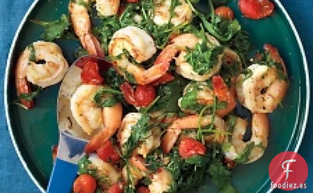 Camarones Salteados Con Rúcula Y Tomates