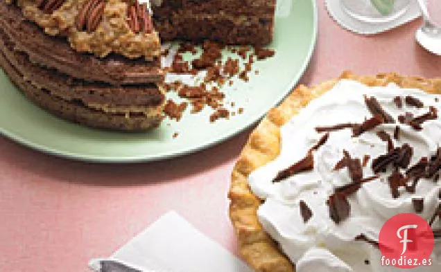 Pastel De Chocolate Con Glaseado De Coco y pacanas