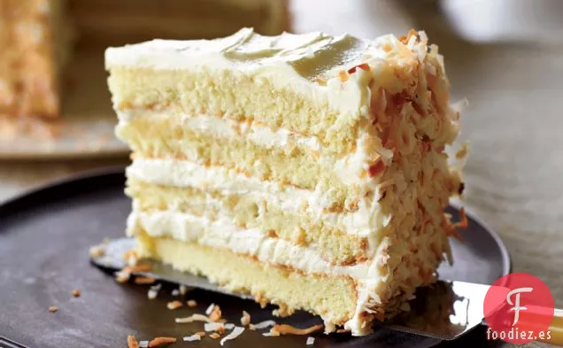 Pastel de Capa de Coco Imponente