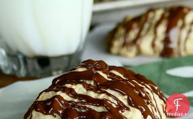 Bollos de Coco y Almendras Cubiertos de Chocolate