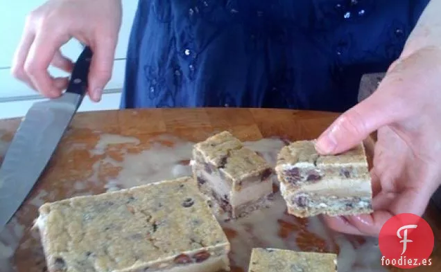 Cuadrados de Sándwich de Helado de Café y Caramelo