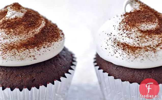 Pastelitos de Comida del Diablo con Merengue de Espresso