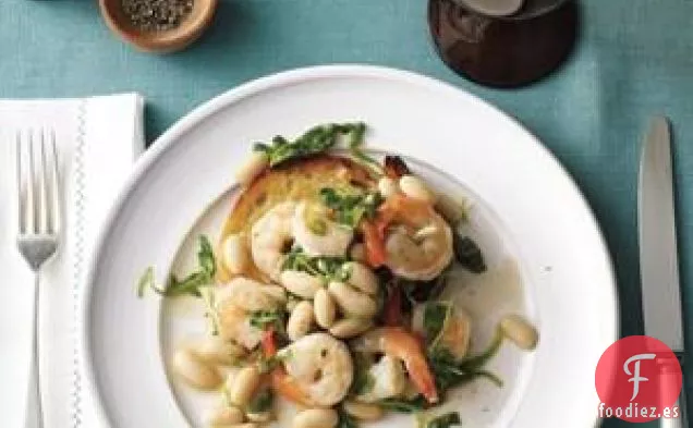 Camarones Con Frijoles Blancos Y Tostadas