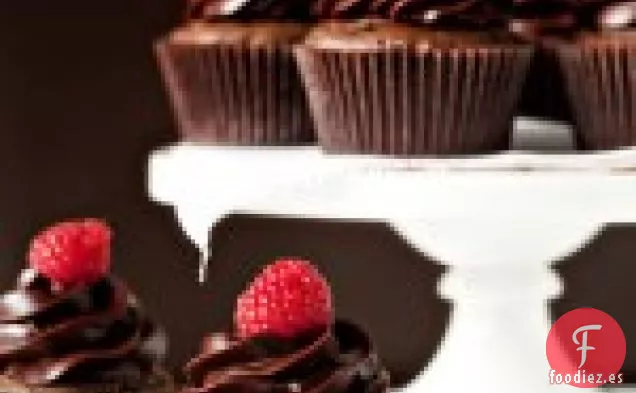 Cupcakes De Chocolate Con Glaseado De Chambord