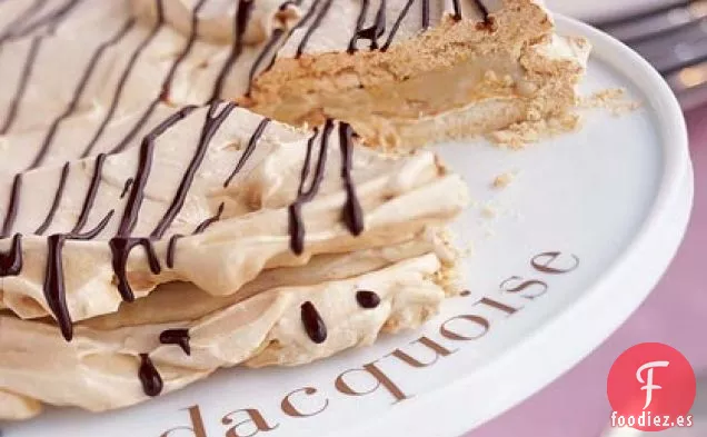Dacquoise con Salsa de Moca