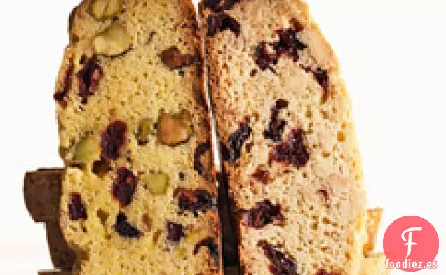 Bizcocho de Harina de Maíz con pistacho y arándano