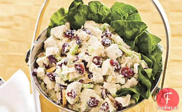 Ensalada de Pollo con Arándanos y Almendras