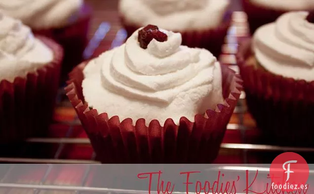 Cupcakes De Arándano Con Crema Batida Con Sabor A Arce