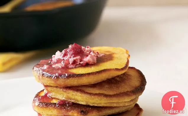 Tortitas de Harina de Maíz con Mantequilla de Arce y Arándanos