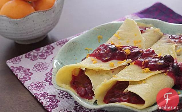 Crepes De Harina De Maíz Con Salsa De Arándanos Mandarina