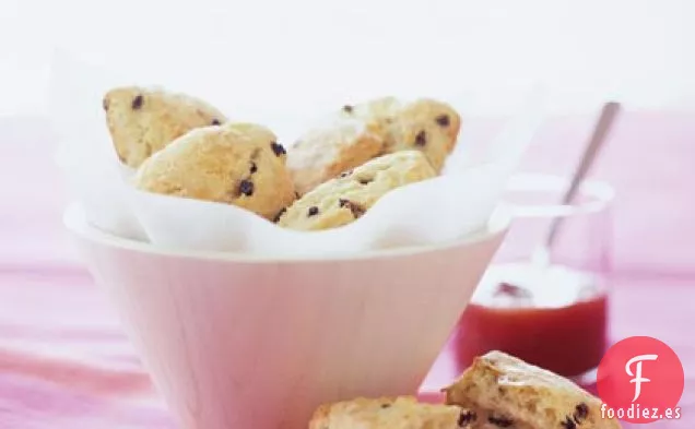 Bollos de Mantequilla de Grosella con Glaseado de Limón