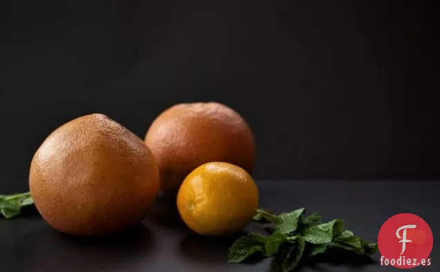 Ensalada De Pomelo Con Granizado De Leche Dulce