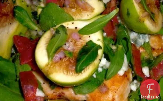 Paillard De Pollo Con Ensalada De Higos Frescos Y Queso Azul