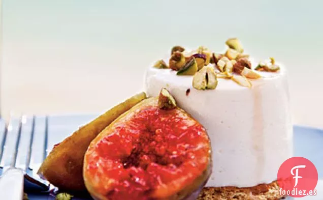 Pasteles de Queso con Yogur de Leche de Oveja con Higos y Pistachos a la Parrilla