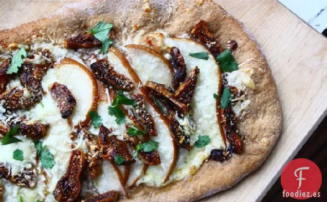 Pizza Blanca Con Peras Dulces E Higos Glaseados Balsámicos