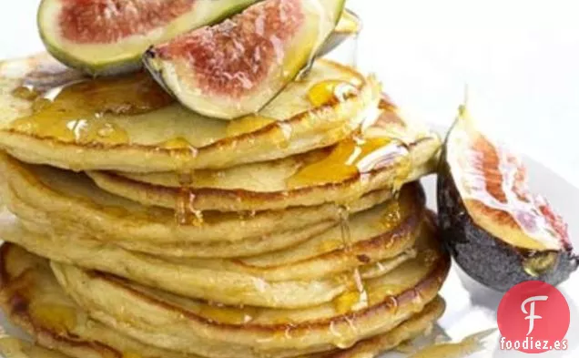 Tortitas De Ricotta Dulces Con Miel e Higos