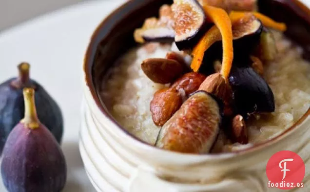Gachas De Desayuno De Almendra Arborio Con Higos Escalfados