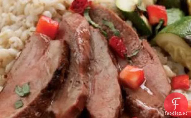 Pato A La Parrilla Con Salsa De Higos Y Fresas