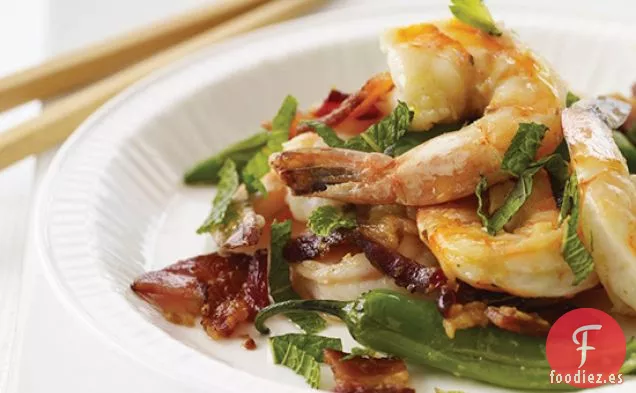 Camarones Salteados con Tocino, Menta y Chiles