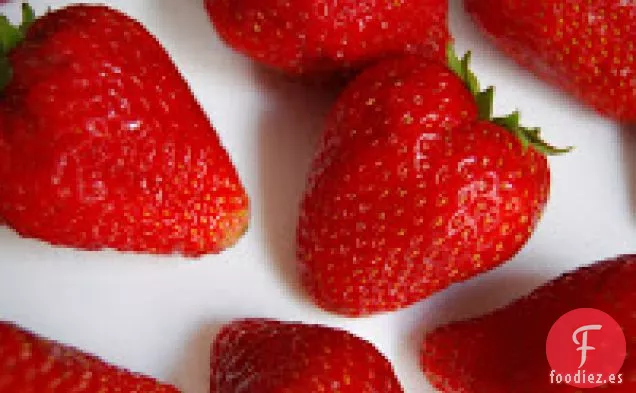 Fresas Rellenas A La Hora De La Siesta Con Almendras Tostadas